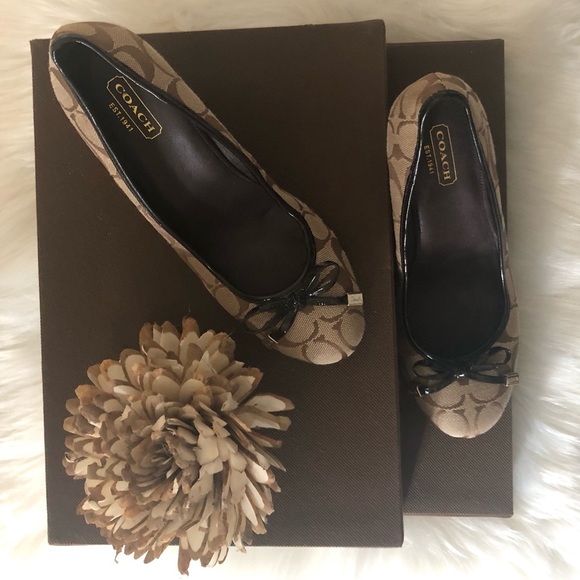 Coach Wedges - Picture 2 of 5